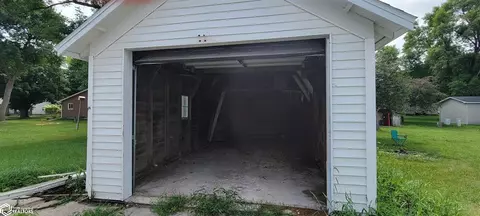 612 E Chubb St, Algona, IA 50511 photo 4
