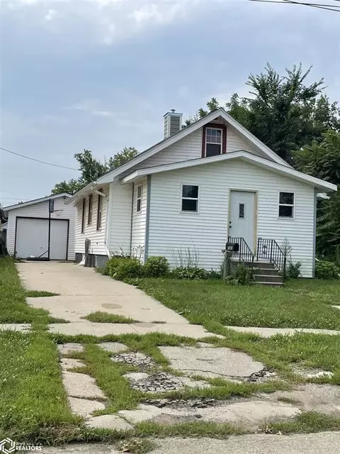 1001 Jackson Sts, Marshalltown, IA 50158