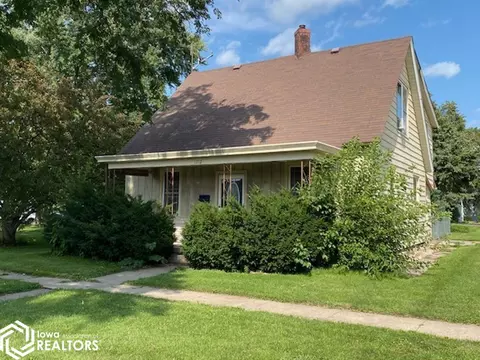 1712 S 15th St, Burlington, IA 52601