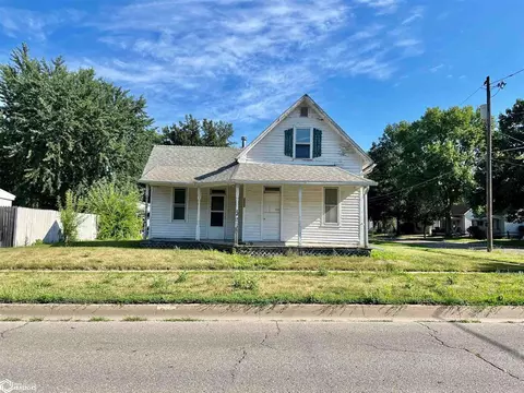 515 6th Ave E, Oskaloosa, IA 52577