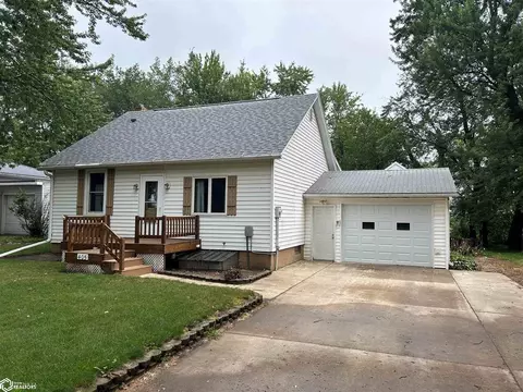 405 W Olesen Thu, Graettinger, IA 51342