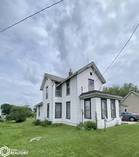 813 Valley St, Mediapolis, IA 52637