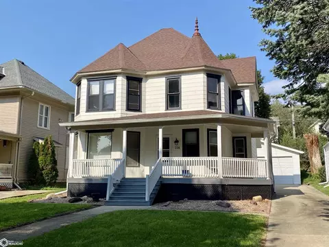 216 Church St, Audubon, IA 50025