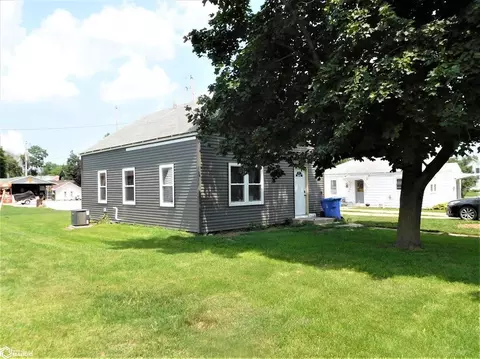 102 E Adams St, Jefferson, IA 50129