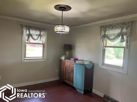 301 S Maple, Cincinnati, IA 52549 photo 17