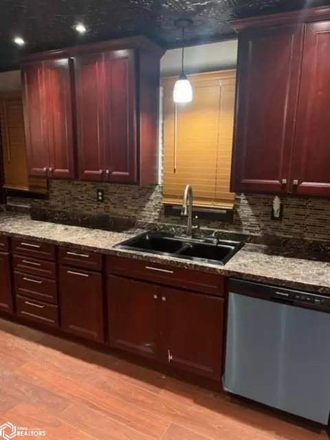 301 S Maple, Cincinnati, IA 52549 photo 11