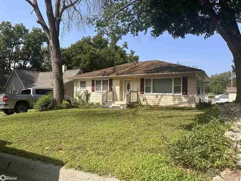 31 N 22nd St, Denison, IA 51442