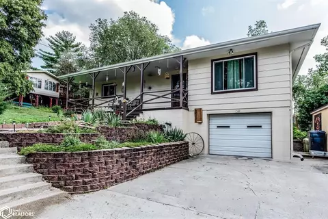 203 E Wilson St, Avoca, IA 51521 photo 2