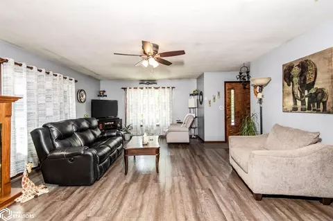 203 E Wilson St, Avoca, IA 51521 photo 8