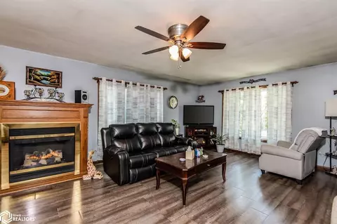 203 E Wilson St, Avoca, IA 51521 photo 7