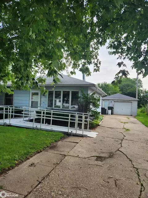406 Prairie St, West Burlington, IA 52655