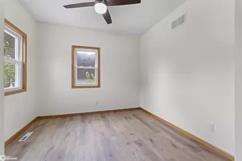 513 6th St, Nevada, IA 50201 photo 13