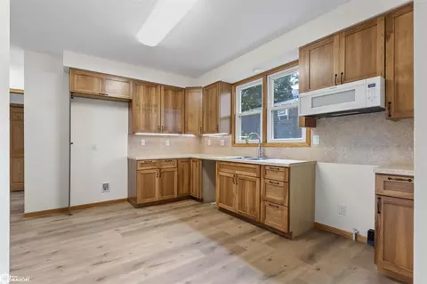 513 6th St, Nevada, IA 50201 photo 9