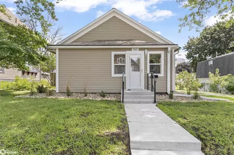 513 6th St, Nevada, IA 50201 photo 2