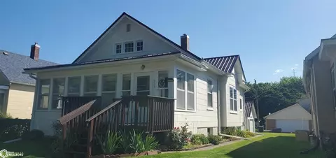 1116 S 15th St, Burlington, IA 52601