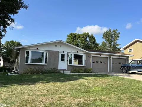 2010 Ridgeway Dr, Denison, IA 51442