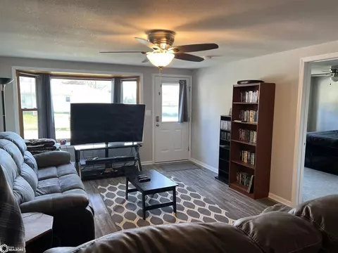 2010 Ridgeway Dr, Denison, IA 51442 photo 5