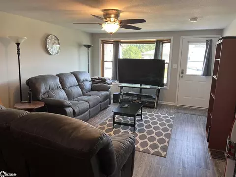 2010 Ridgeway Dr, Denison, IA 51442 photo 4