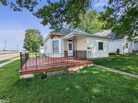 102 Ballard St, West Burlington, IA 52655