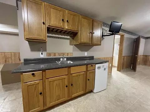 320 W Lyons, Garner, IA 50438 photo 17