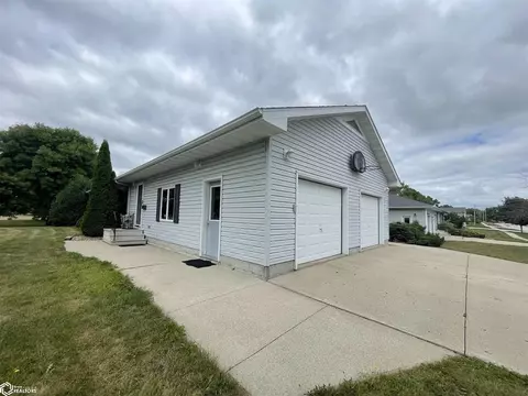 320 W Lyons, Garner, IA 50438 photo 2