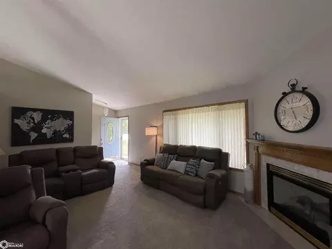 320 W Lyons, Garner, IA 50438 photo 7