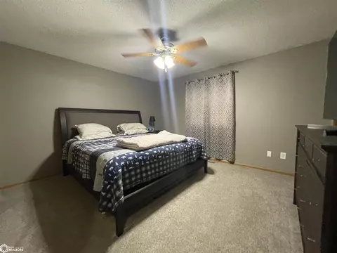 320 W Lyons, Garner, IA 50438 photo 9