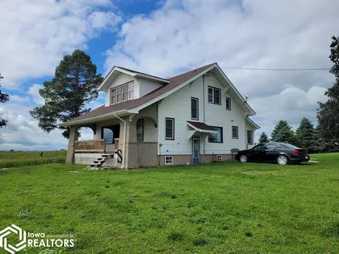 18065 230th St, Sigourney, IA 52591