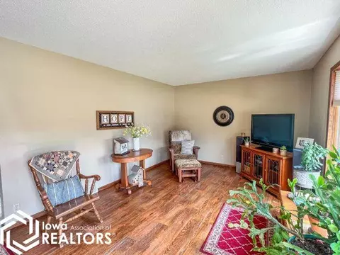 215 9th Pl NW, Hampton, IA 50441 photo 8