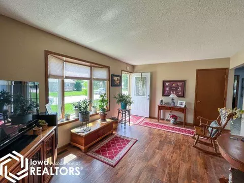 215 9th Pl NW, Hampton, IA 50441 photo 9