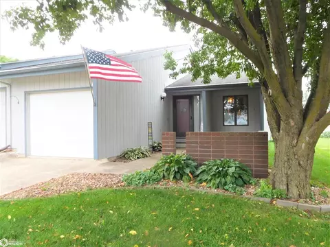 402 12 E State St, Jefferson, IA 50129