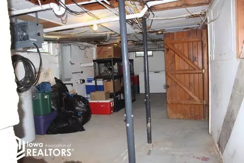 1530 Vine Ave, Hampton, IA 50441 photo 30