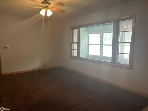 9 6th St NW, Hampton, IA 50441 photo 5