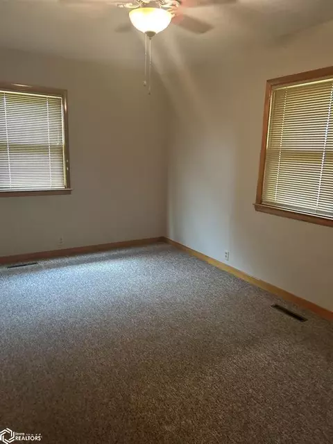 9 6th St NW, Hampton, IA 50441 photo 27