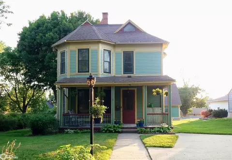 209 1st Ave, Audubon, IA 50025