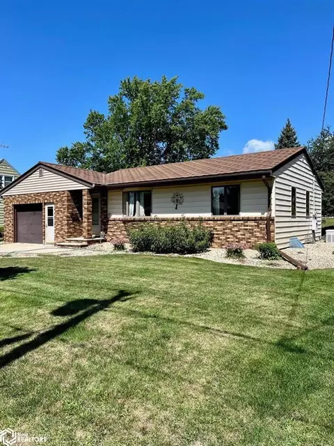 321 7th Ave NE, Clarion, IA 50525