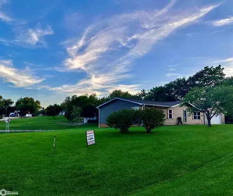 202 Lewis St, Bedford, IA 50833