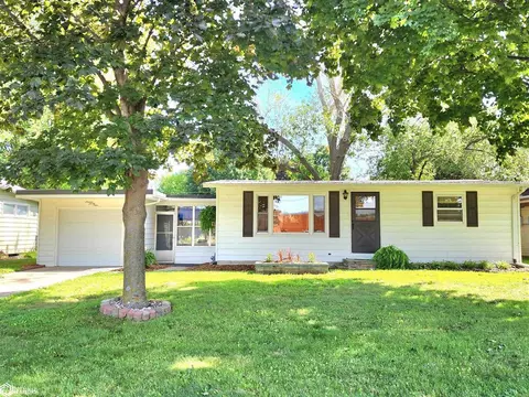 1639 6th St SW, Mason City, IA 50401