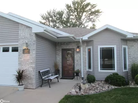 1442 Pawnee Dr, Burlington, IA 52601
