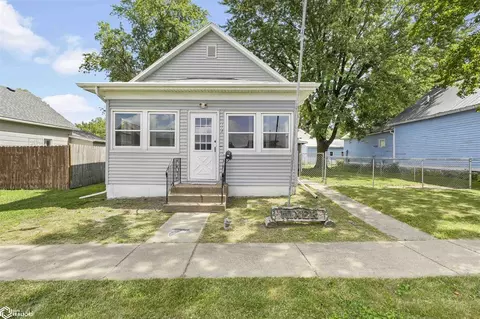 118 Swan St, West Burlington, IA 52655