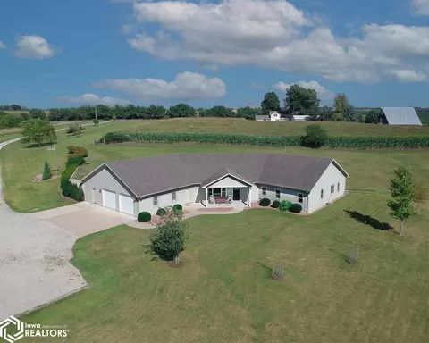 2395 Jewell Ave, Oskaloosa, IA 52577
