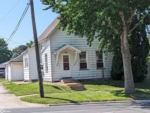 1709 Division St, Burlington, IA 52601