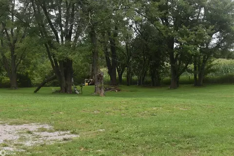 17510 Hwy J46, Numa, IA 52544