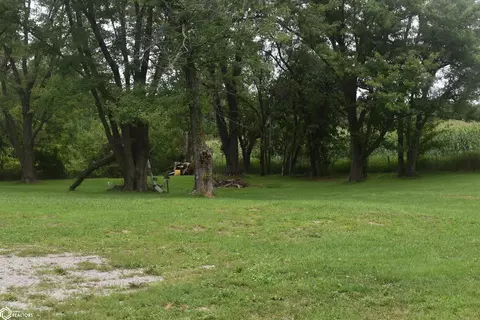 17510 Hwy J46, Numa, IA 52544
