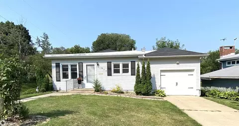 518 N 16th St, Marshalltown, IA 50158
