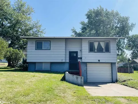 902 4th Ave W, Oskaloosa, IA 52577