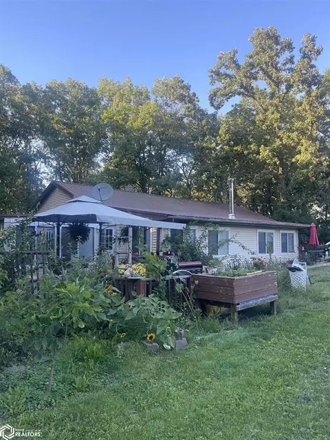 1736 Abel Rd, Donnellson, IA 52625