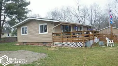 5384 Madison Ave, Burlington, IA 52601