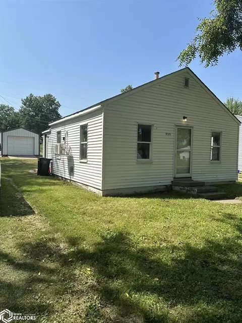 715 Lillian St, Ottumwa, IA 52501