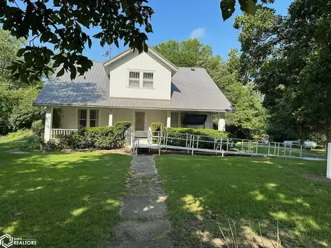 9244 94th Ave, Ottumwa, IA 52501